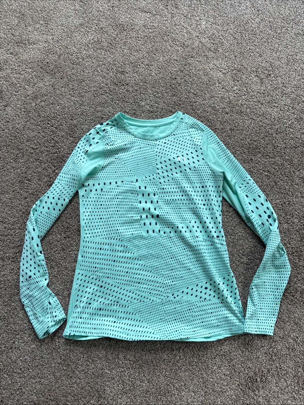 Under Armour Women’s Small Long Sleeve Performance Top - Mint Green Navy Design
